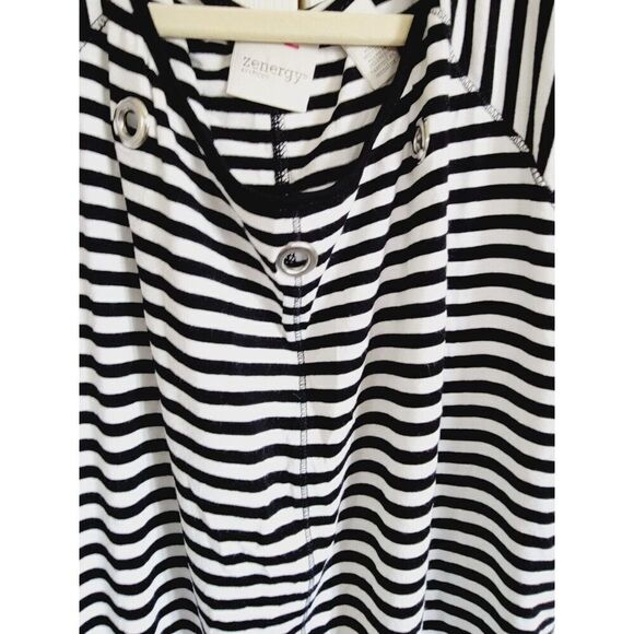 Chico's 3 Zenergy Cold Shoulder Top Black‎ White Stripe Stretch Fit SS Slimming - Picture 4 of 7